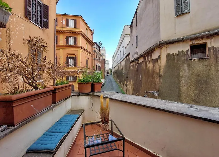 Апартаменты Charming Loft With Terrace At The Quirinale Рим